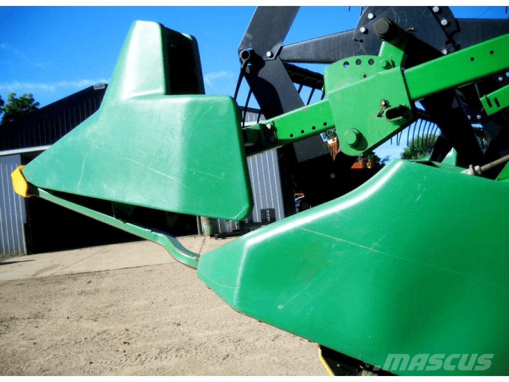 John Deere 918F Жатки