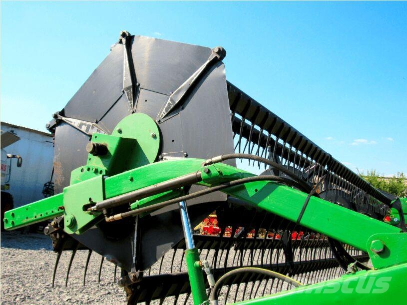 John Deere 920 聯合收割機頭