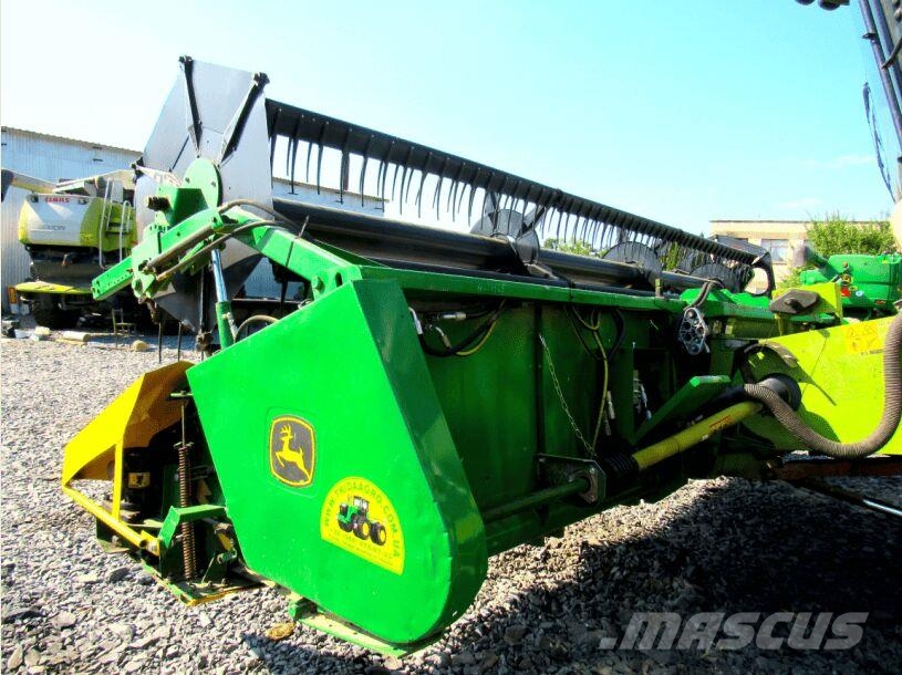 John Deere 920 聯合收割機頭
