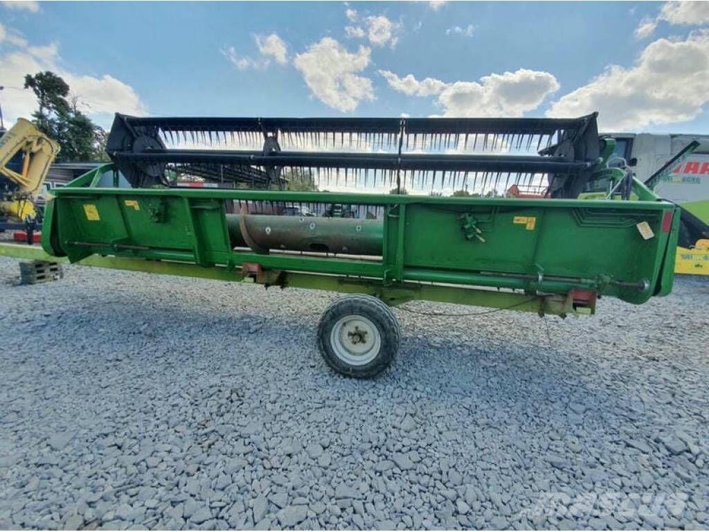 John Deere 920F Erntevorsätze