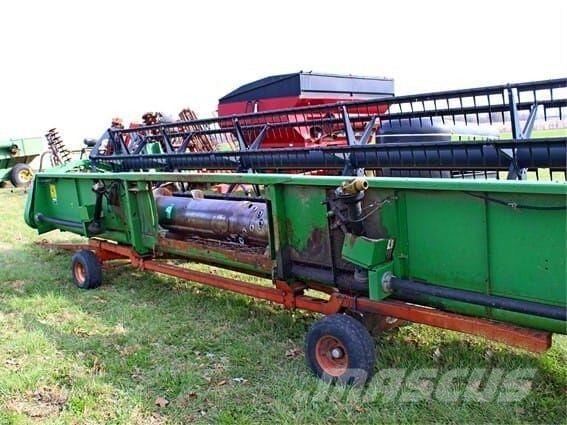 John Deere 925F Erntevorsätze