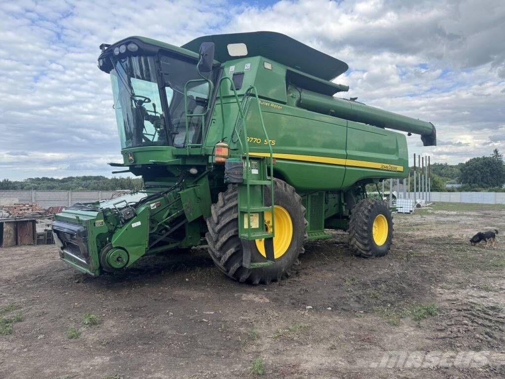 John Deere 9770 STS Зернозбиральні комбайни