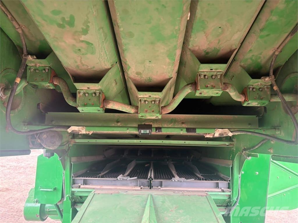 John Deere W540 (2009) 联合收割机