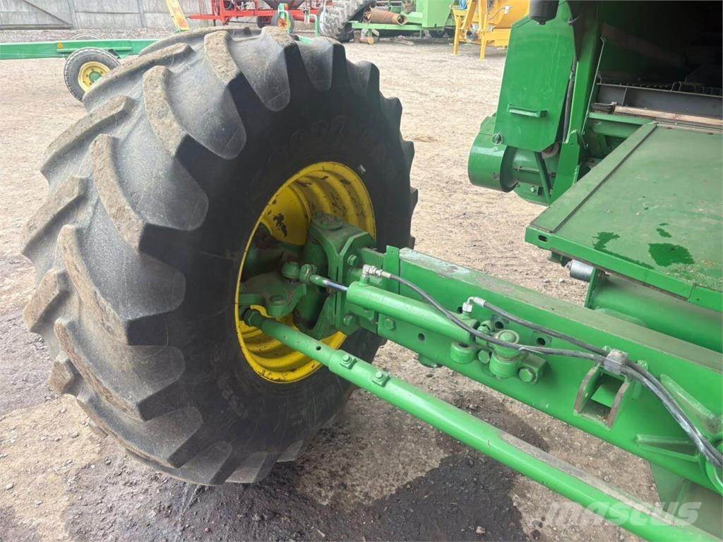 John Deere W540 (2009) 联合收割机