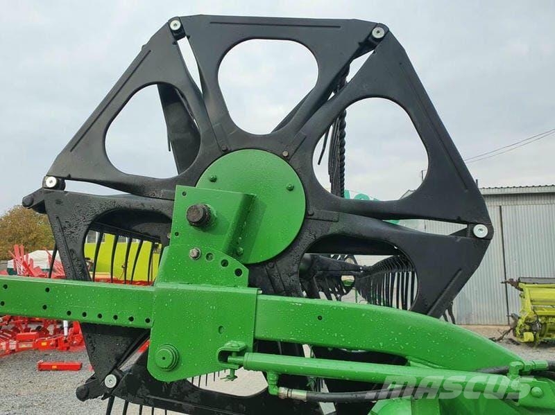 John Deere Жатка John Deere 930F (1999) Ceifeiras debulhadoras compactas