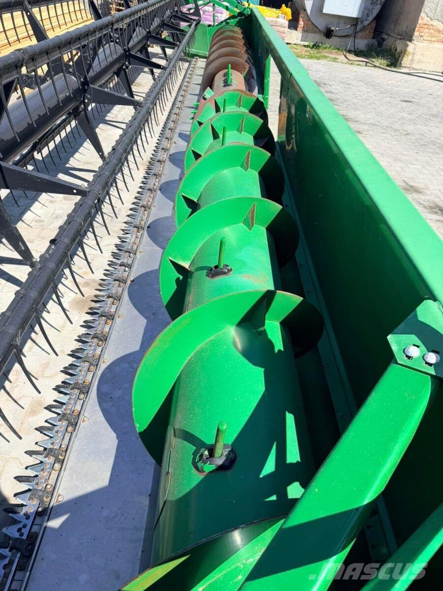 John Deere Жатка John Deere 630F HydraFlex (2010) 聯合收割機頭