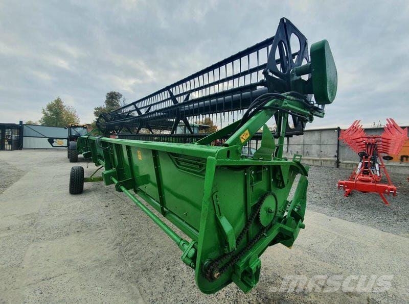 John Deere Жатка John Deere 930F (1999) Ceifeiras debulhadoras compactas