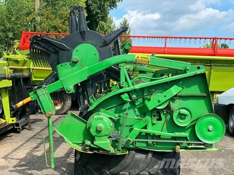 John Deere Жатка John Deere 216F 聯合收割機頭