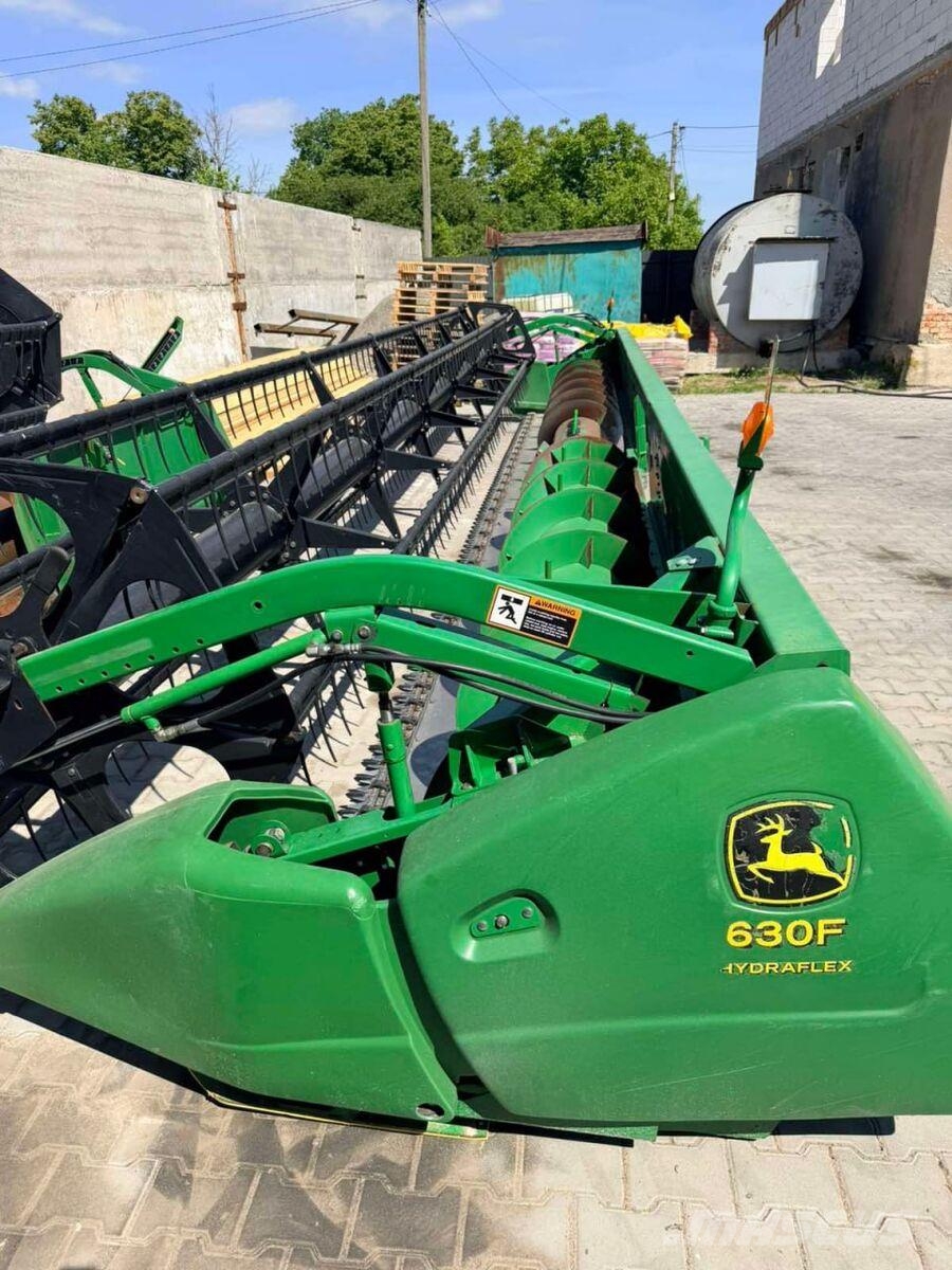 John Deere Жатка John Deere 630F HydraFlex (2010) 聯合收割機頭