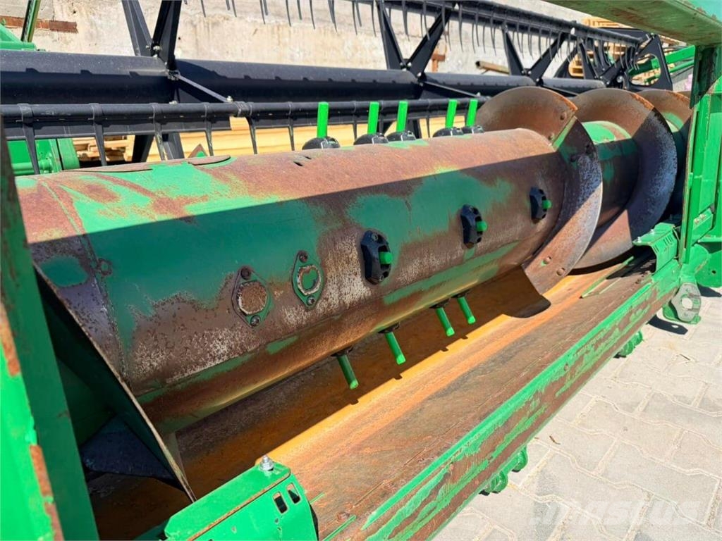 John Deere Жатка John Deere 630F HydraFlex (2010) 聯合收割機頭
