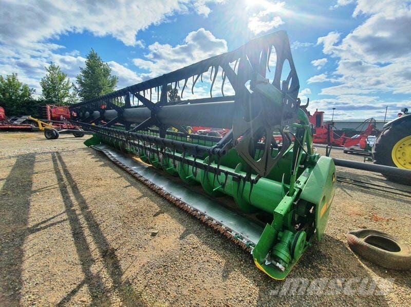 John Deere Жниварка John Deere 630F HydraFlex (2012) 聯合收割機頭