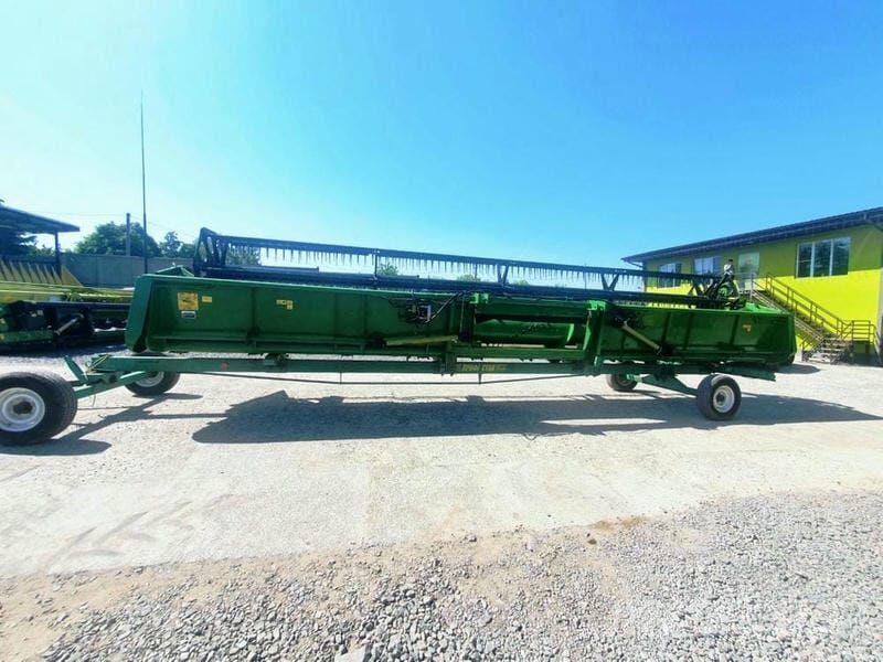 John Deere Жниварка JOHN DEERE 930F (1999) Ceifeiras debulhadoras compactas