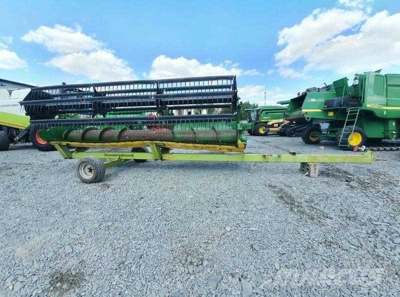 John Deere Жниварка John Deere 920F 聯合收割機頭