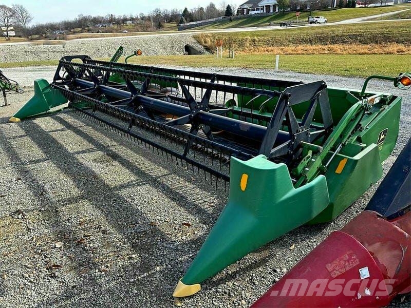 John Deere Жниварка John Deere 920F Ceifeiras debulhadoras compactas