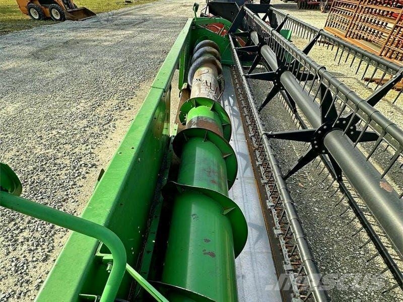 John Deere Жниварка John Deere 920F Ceifeiras debulhadoras compactas