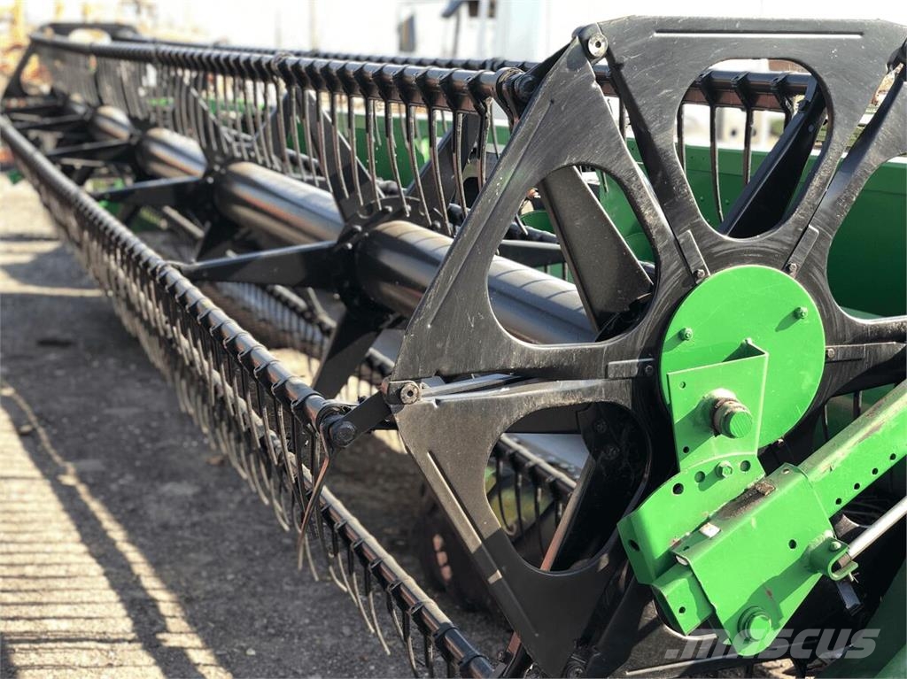 John Deere Жниварка John Deere 925F Erntevorsätze
