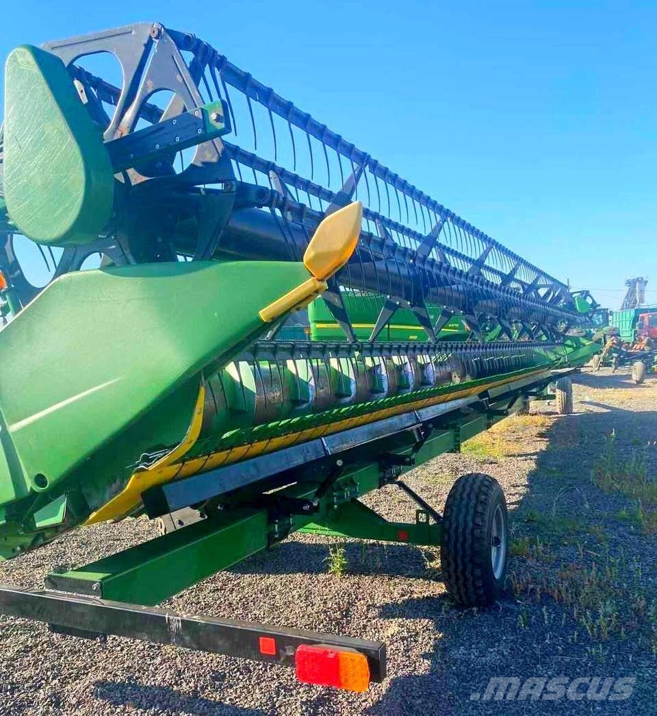 John Deere Жниварка John Deere 635F Erntevorsätze