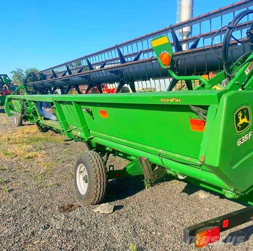 John Deere Жниварка John Deere 635F Erntevorsätze