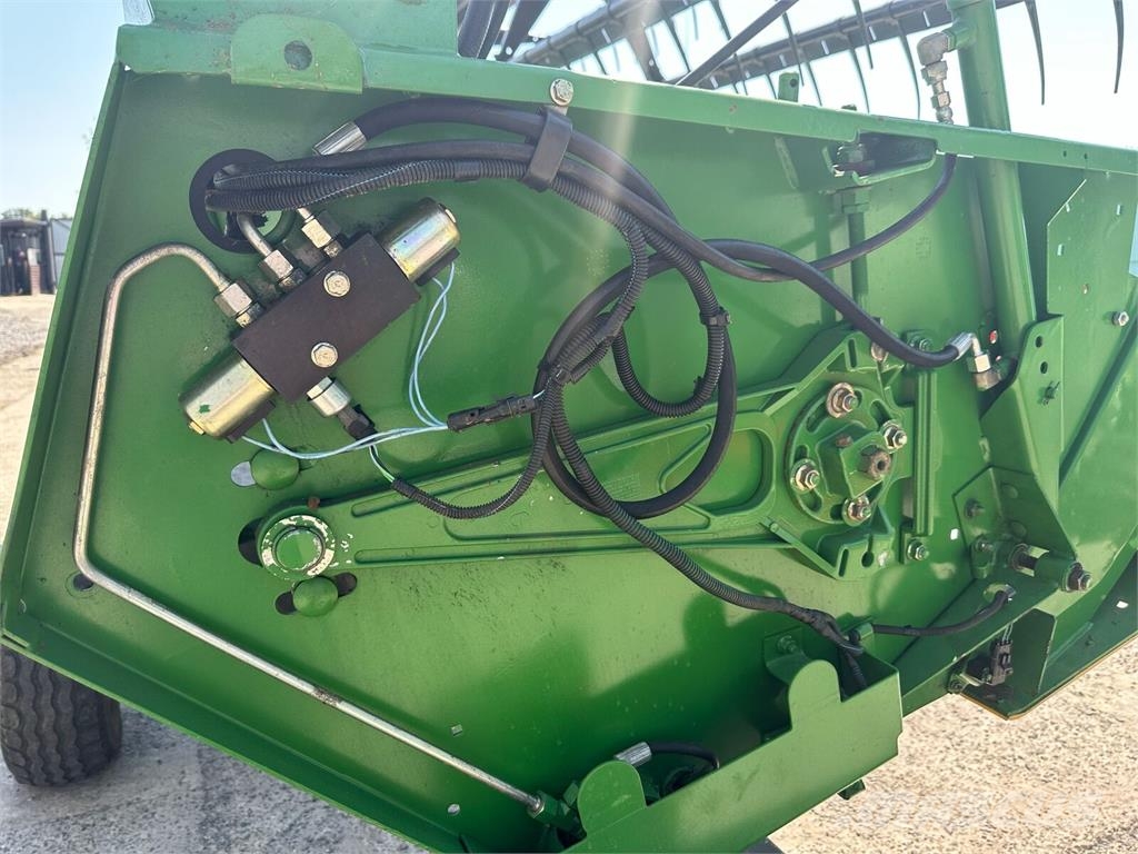 John Deere Жниварка John Deere 625F HydraFlex Erntevorsätze