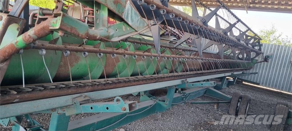 John Deere Жниварка зернова John Deere 630R Ceifeiras debulhadoras compactas