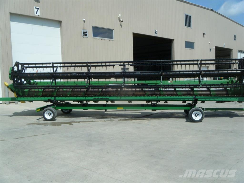 John Deere Жниварка зернова John Deere 630F (2012) 聯合收割機頭