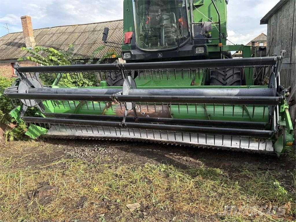 John Deere Жниварка зернова John Deere 915Flex Жатки