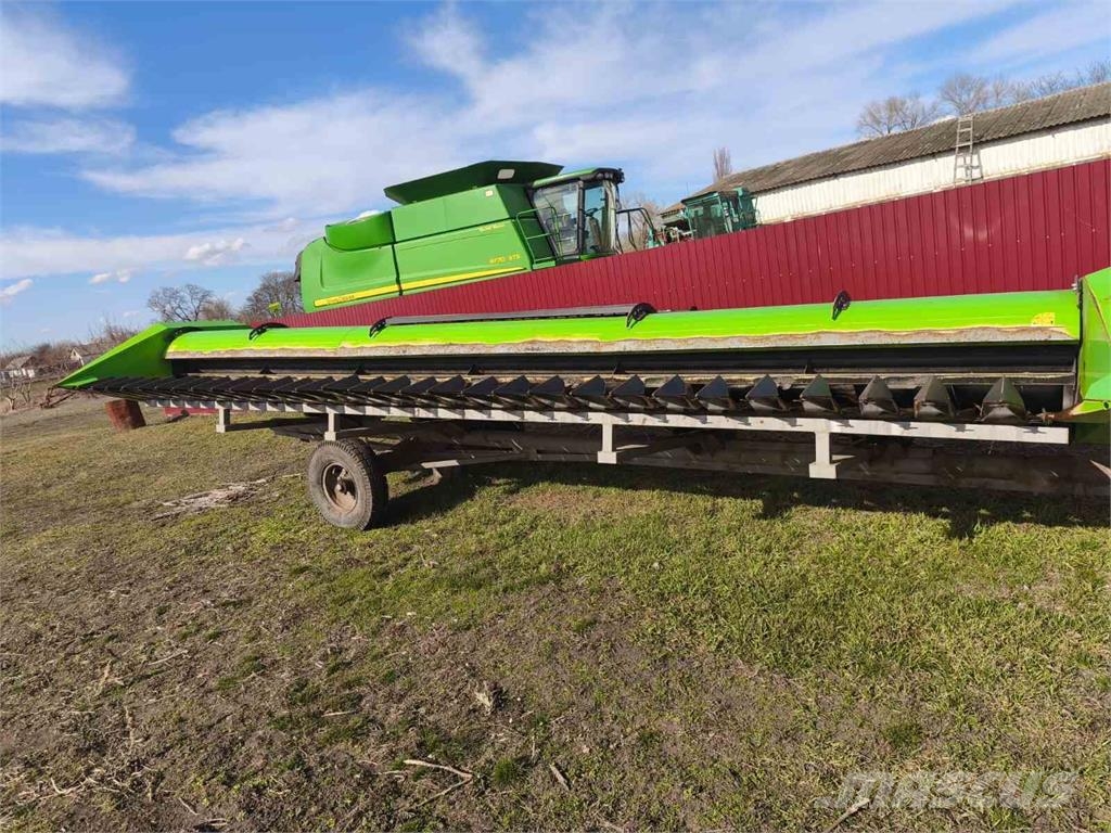 John Deere Комбайн John Deere 9770 STS (2008) 联合收割机