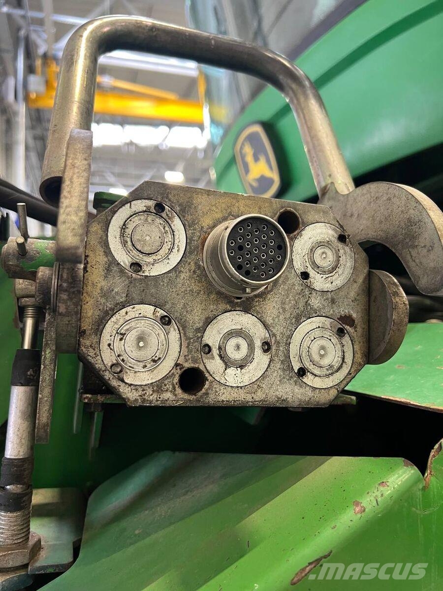 John Deere Комбайн John Deere 9880STS (2004) Kombajni