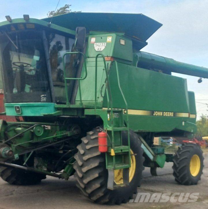 John Deere Комбайн John Deere 9500 (1996) 联合收割机