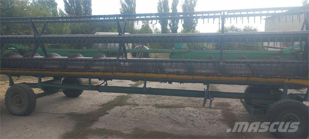 John Deere Комбайн John Deere 9500 (1996) 联合收割机