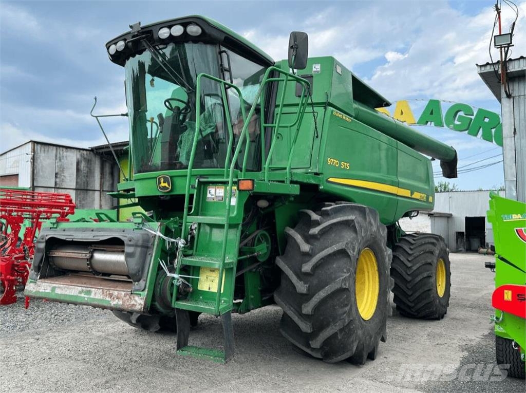 John Deere Комбайн John Deere 9770 STS (2008) 联合收割机