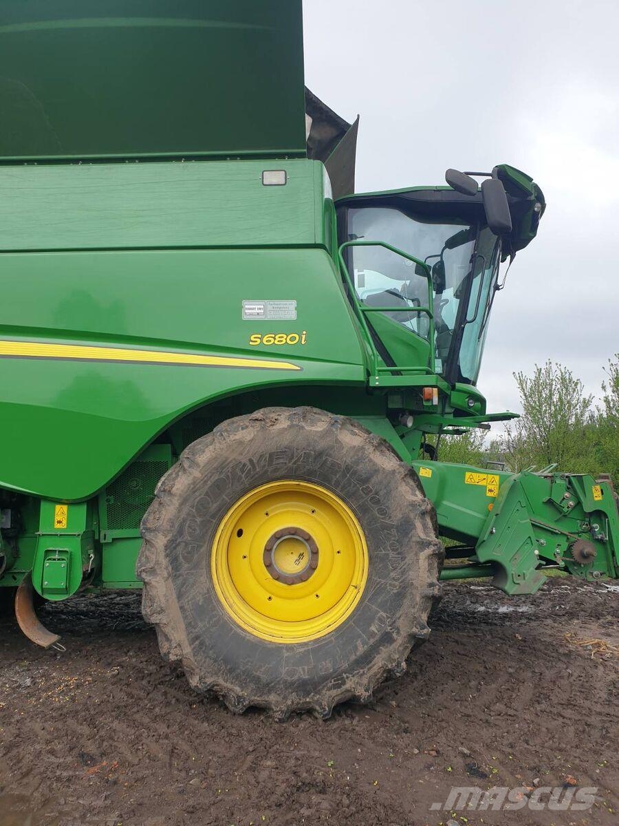 John Deere Комбайн John Deere S680i (2012) 联合收割机