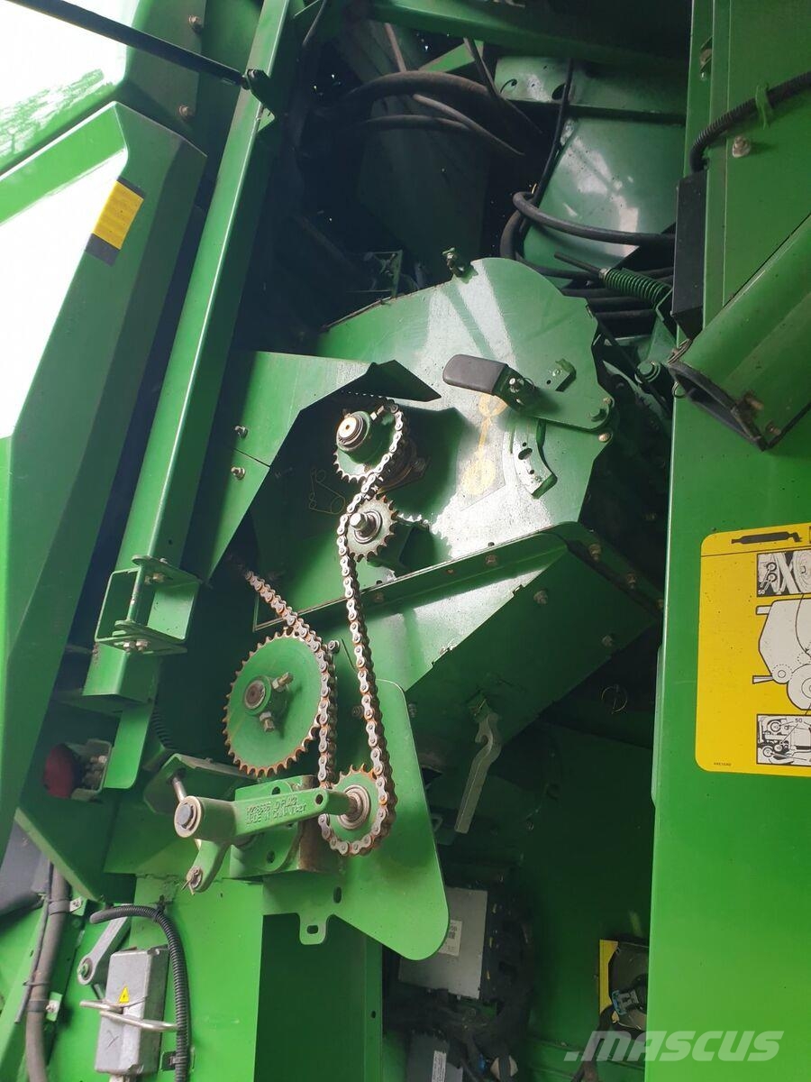 John Deere Комбайн John Deere S680i (2012) 联合收割机