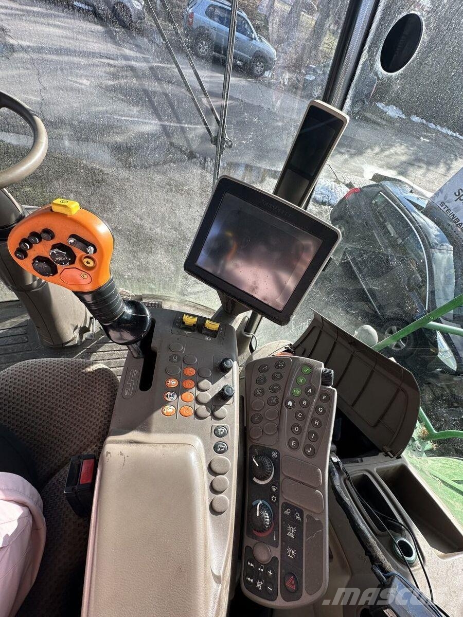 John Deere Комбайн John Deere T670i (2013) 联合收割机