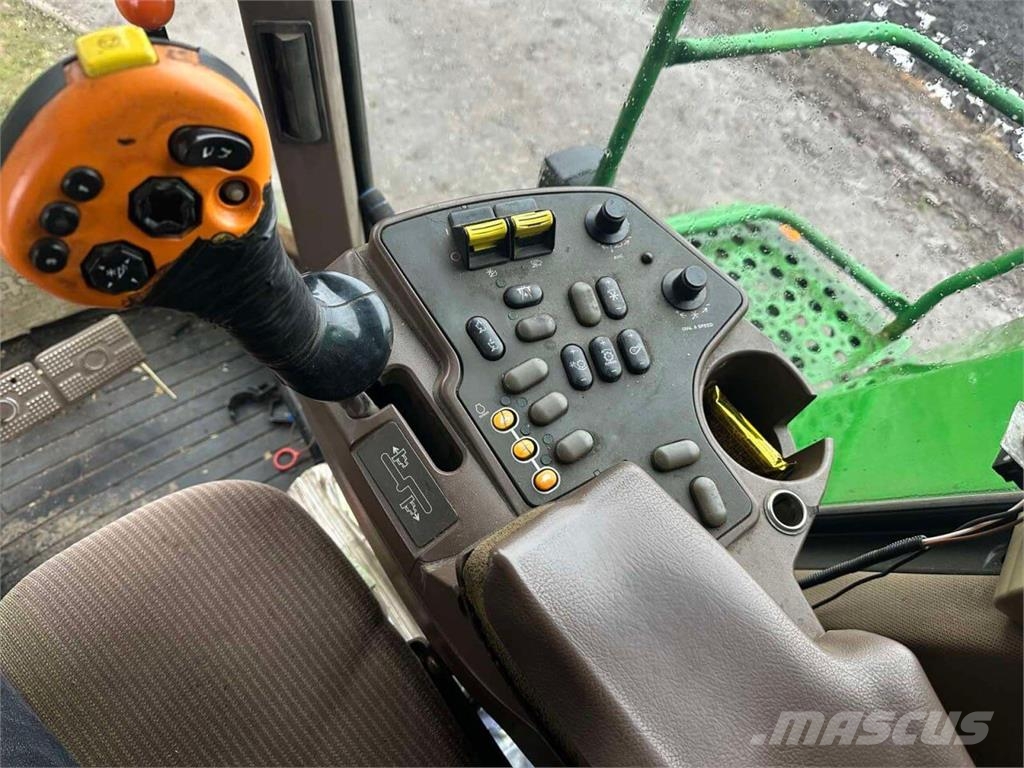 John Deere Комбайн John Deere 9660 WTS (2002) 联合收割机