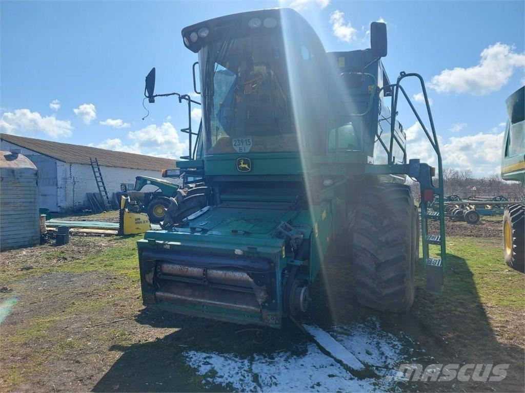 John Deere Комбайн John Deere 9880i STS (2007) 联合收割机