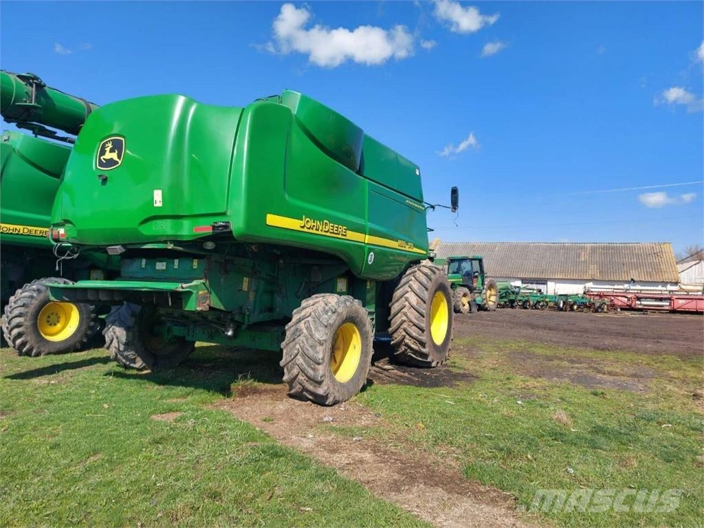 John Deere Комбайн John Deere 9880i STS (2007) 联合收割机