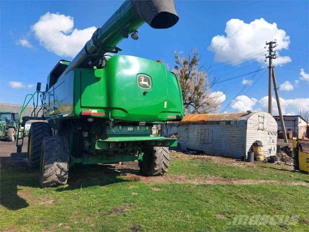 John Deere Комбайн John Deere 9880i STS (2007) 联合收割机