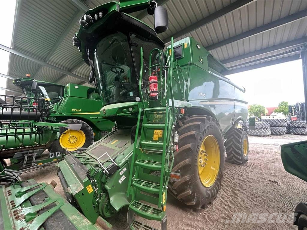 John Deere Комбайн John Deere S780 (2022) 联合收割机