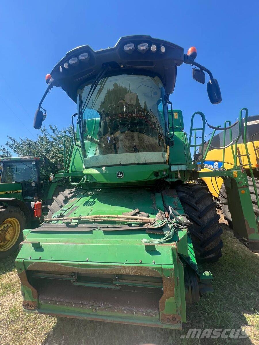 John Deere Комбайн John Deere W650i (2012) 联合收割机