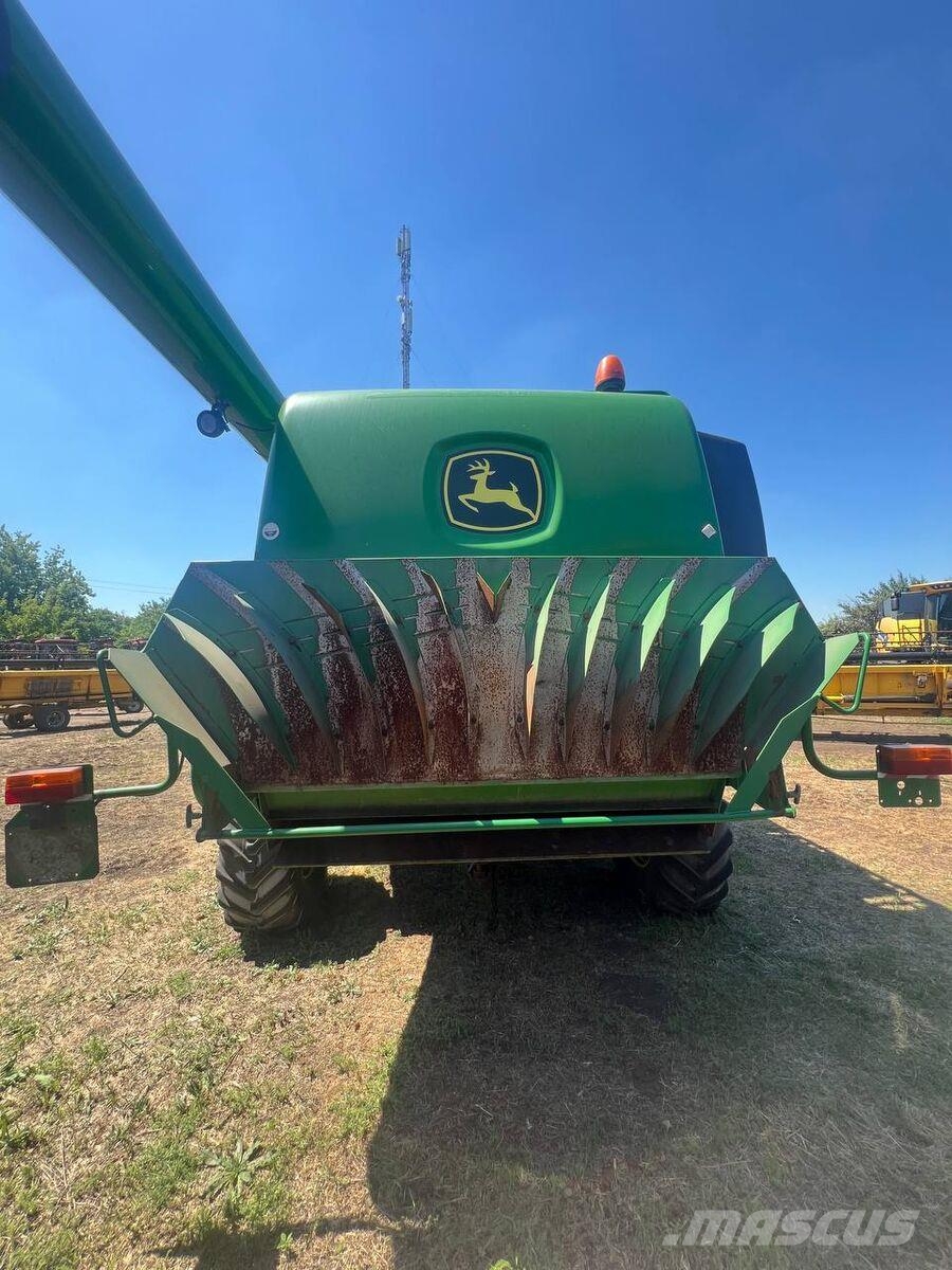John Deere Комбайн John Deere W650i (2012) 联合收割机