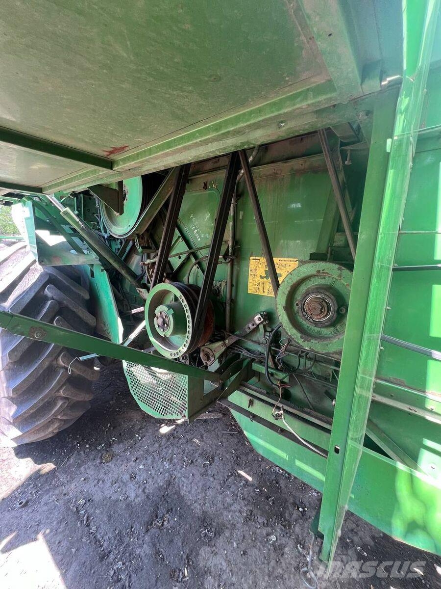 John Deere Комбайн John Deere 1075 Kombajni