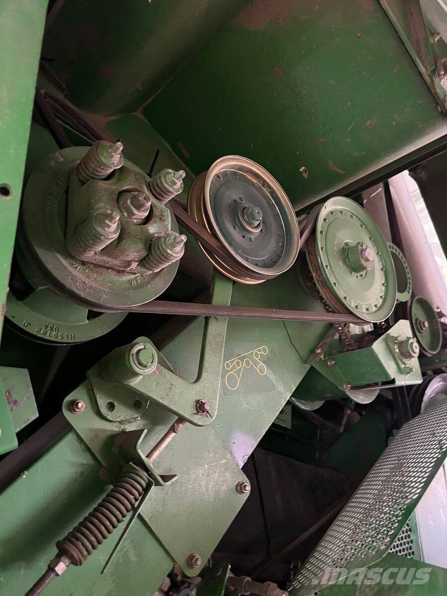 John Deere Комбайн John Deere 9880STS (2004) Kombajni