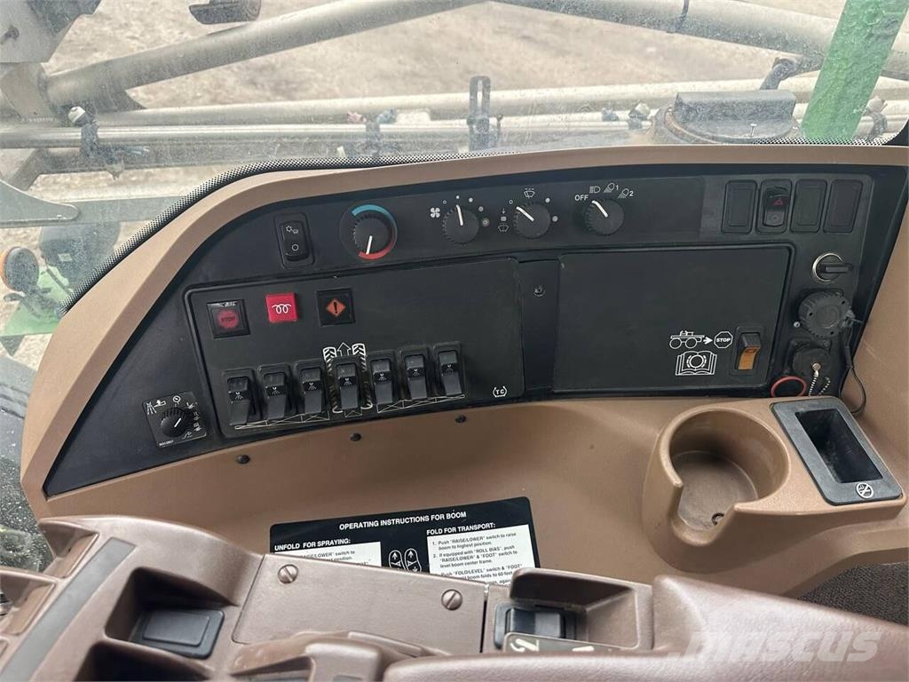 John Deere Обприскувач John Deere 4830 (2013) Pulverizadores Automotrizes