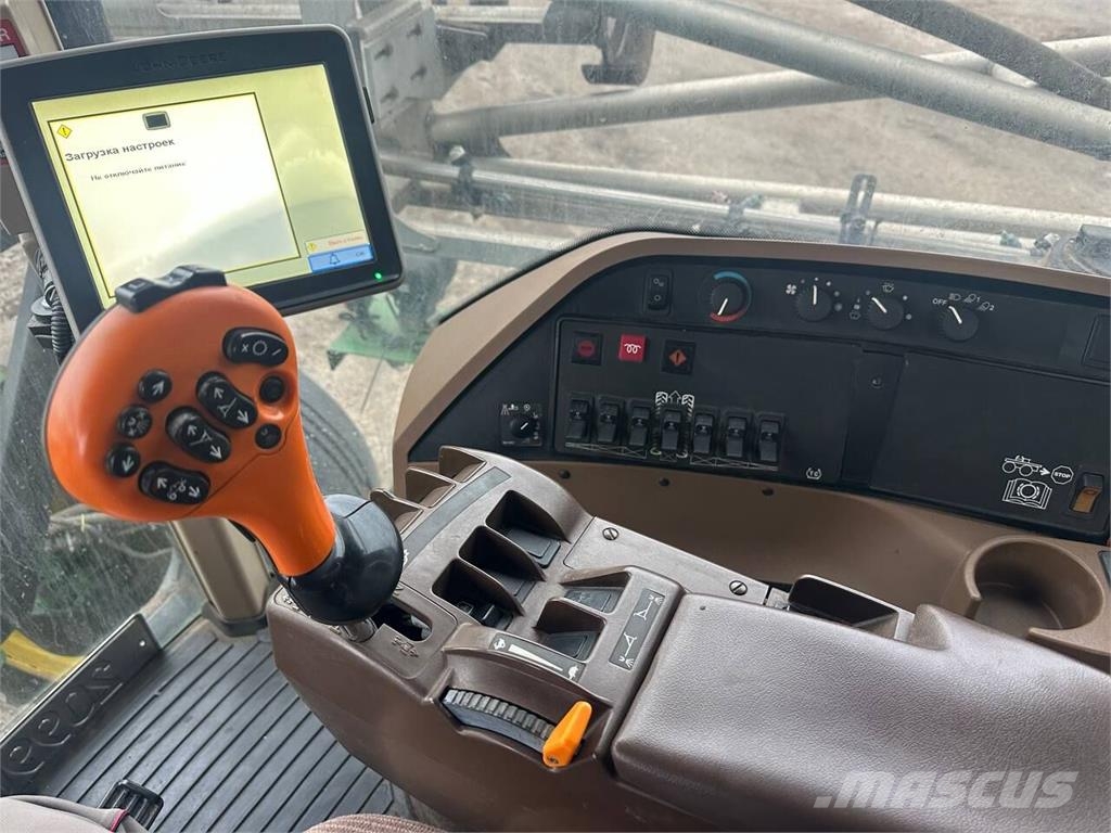 John Deere Обприскувач John Deere 4830 (2013) Pulverizadores Automotrizes
