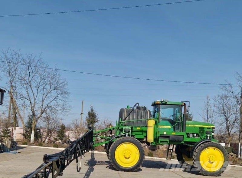 John Deere Самохідний обприскувач John Deere 4710 (2004) Pulverizadores Automotrizes