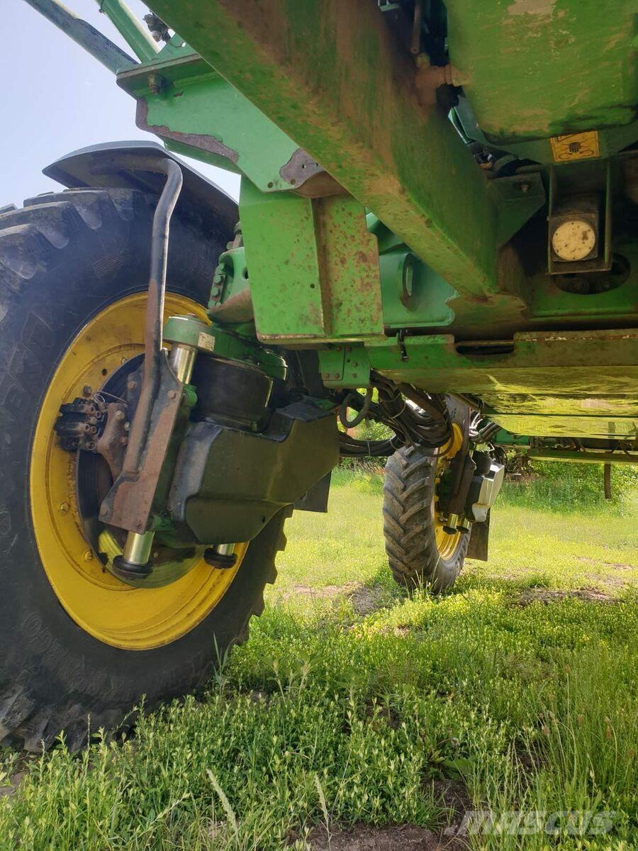 John Deere Самохідний обприскувач John Deere 4930 (2011) Pulverizadores Automotrizes