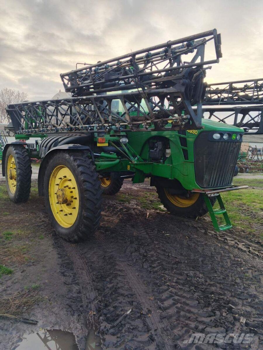 John Deere Самохідний обприскувач John Deere 4930 (2011) Pulverizadores Automotrizes