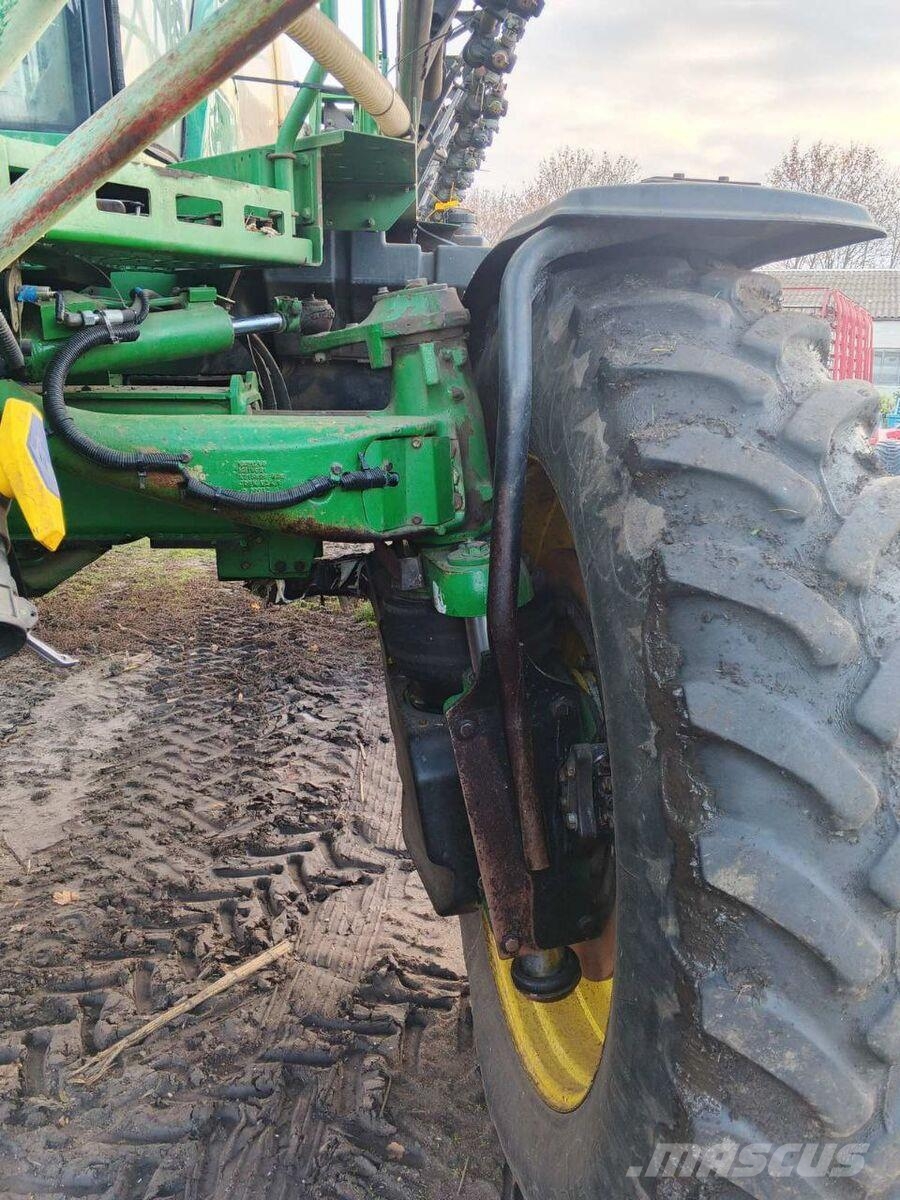 John Deere Самохідний обприскувач John Deere 4930 (2011) Pulverizadores Automotrizes