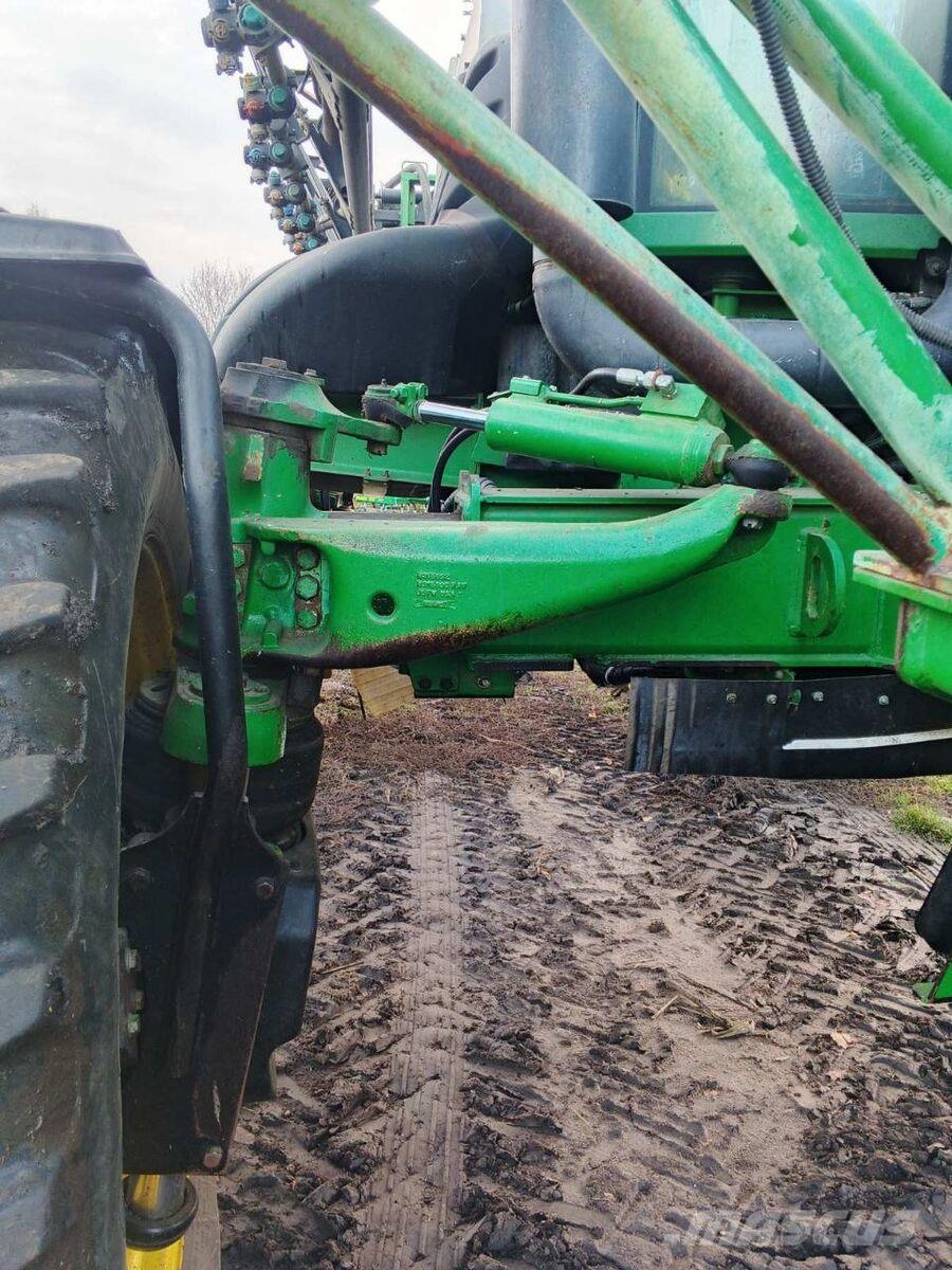 John Deere Самохідний обприскувач John Deere 4930 (2011) Pulverizadores Automotrizes